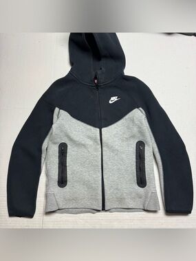 Nike Sportswear Tech Fleece Hoodie In Black, Gray Color Block Kids' Size: Large